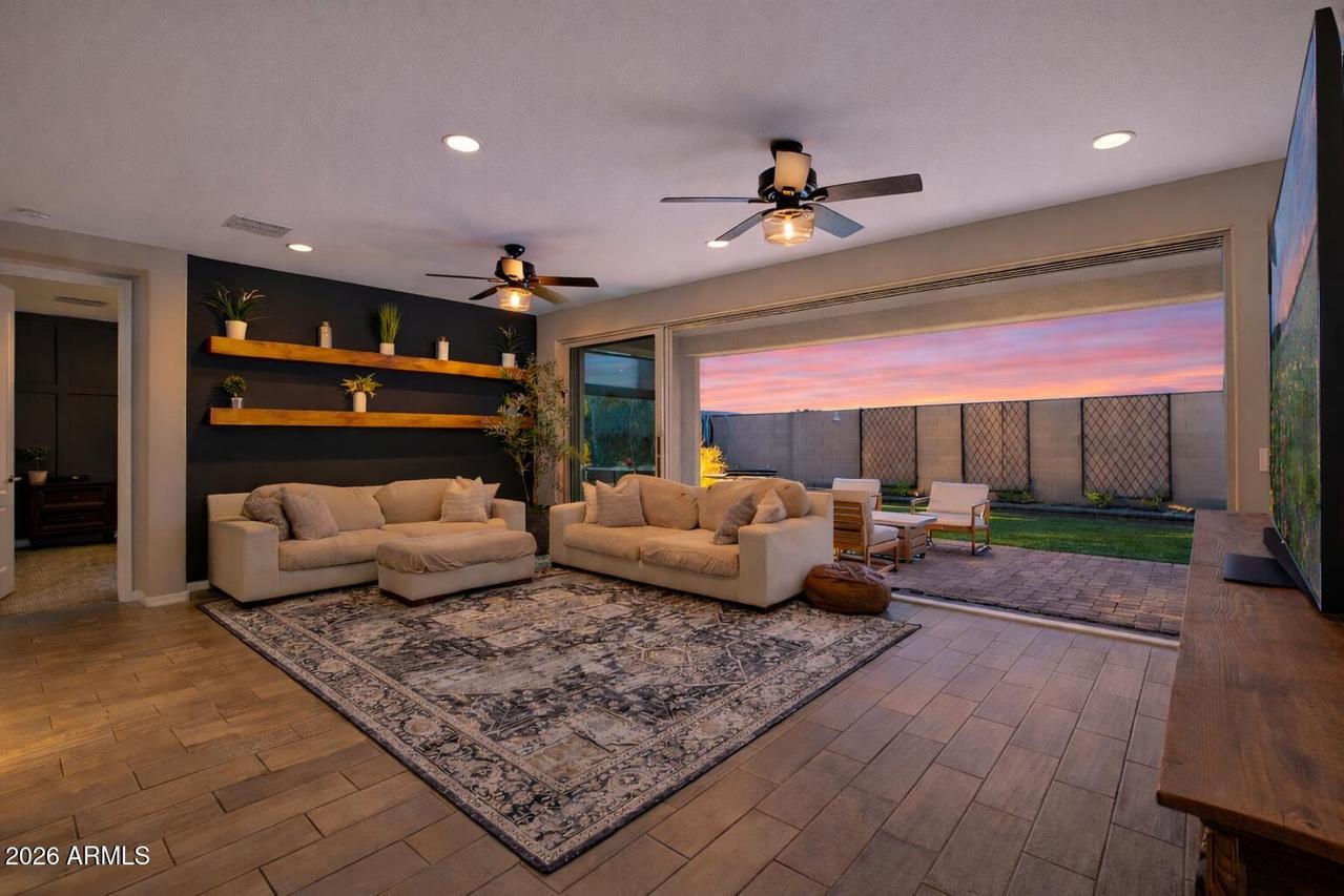 2843 E Wayland Dr., Phoenix, AZ 85040