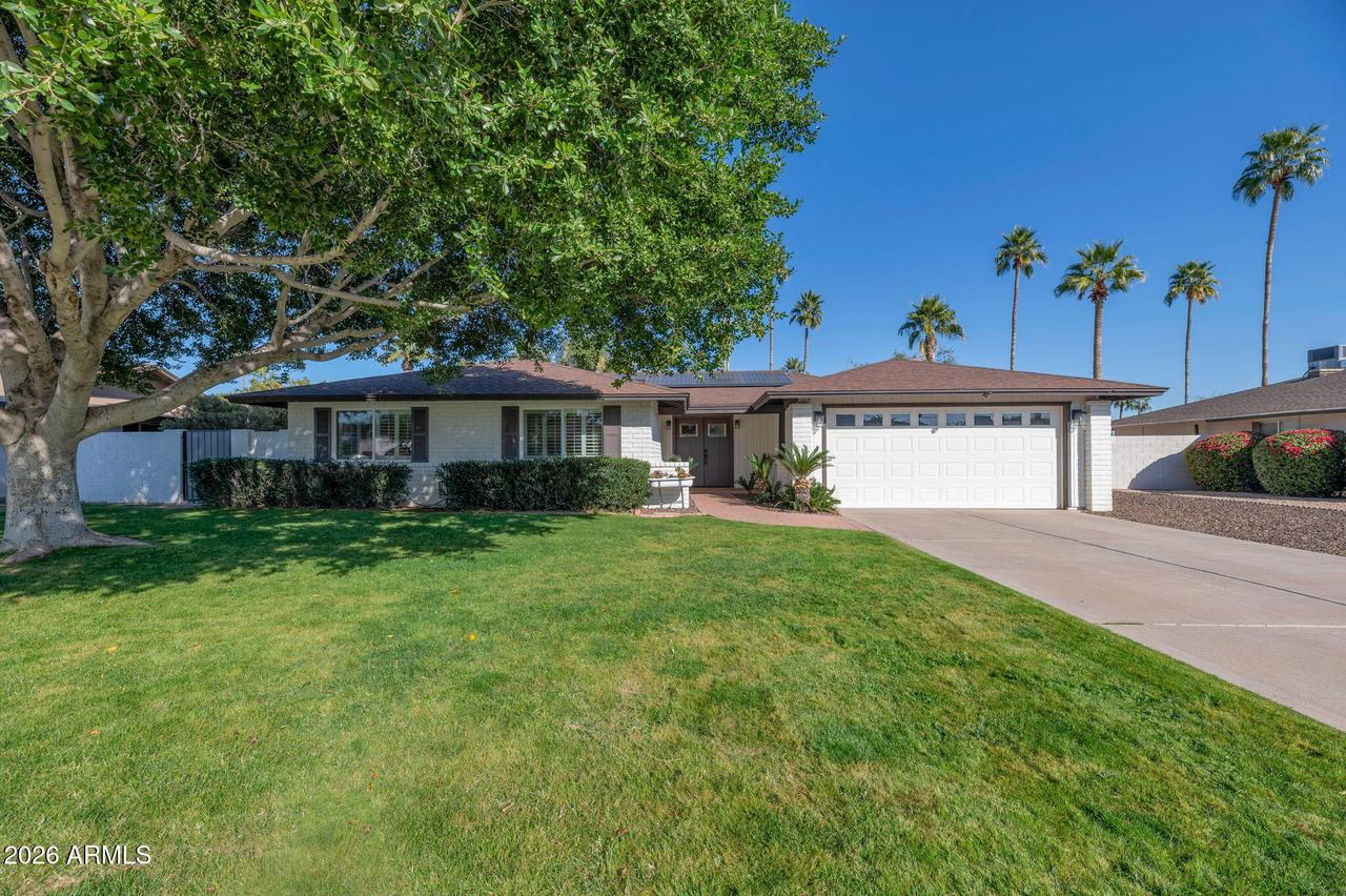 3730 E Mercer Ln., Phoenix, AZ 85028