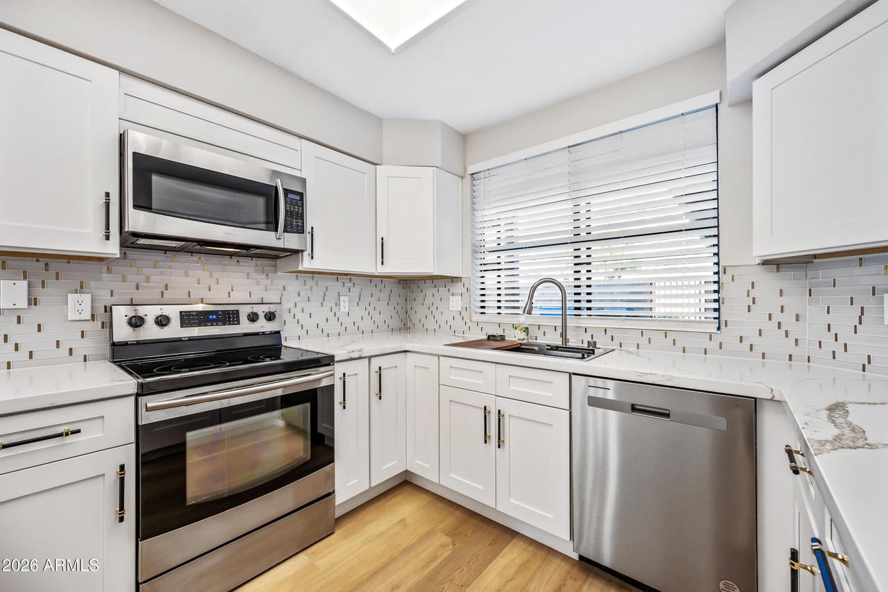 12846 S 50th Way, Phoenix, AZ 85044