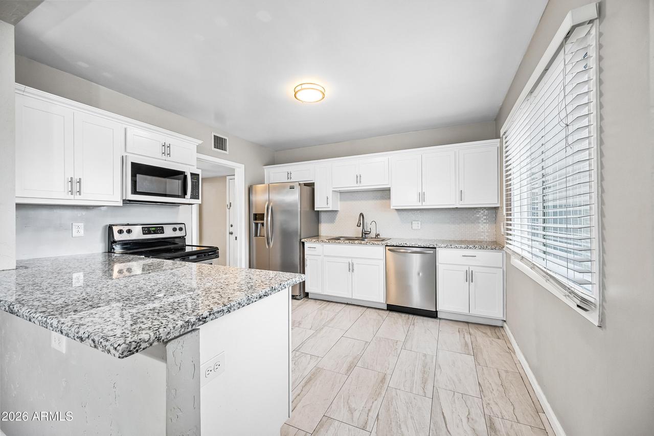 1724 W Thomas Rd., Phoenix, AZ 85015