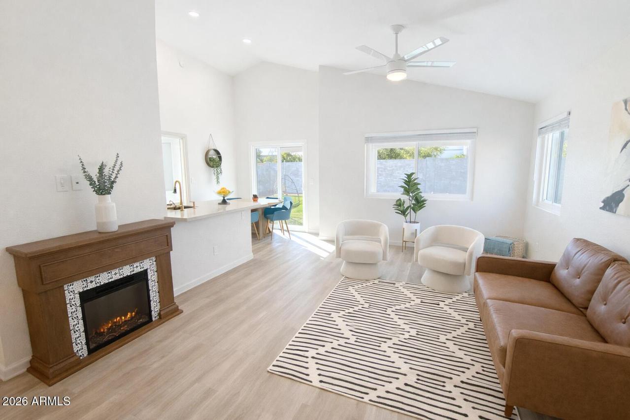 324 S Laveen Dr., Chandler, AZ 85226