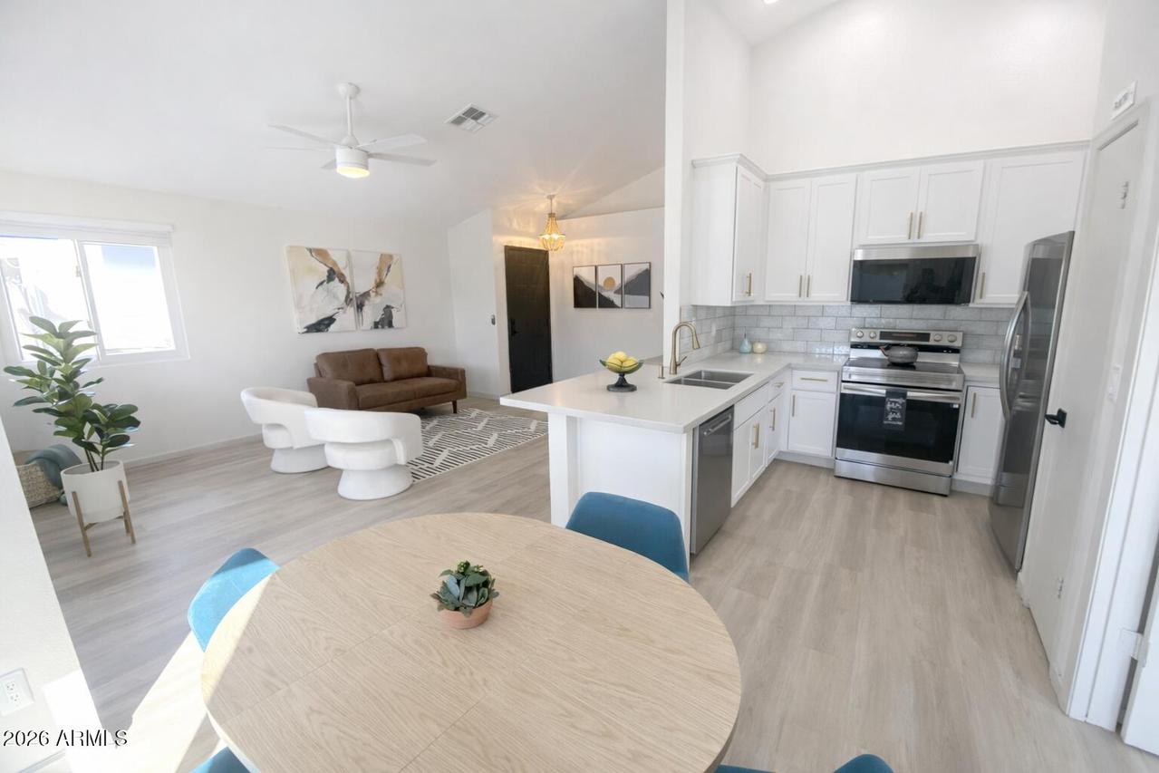 324 S Laveen Dr., Chandler, AZ 85226