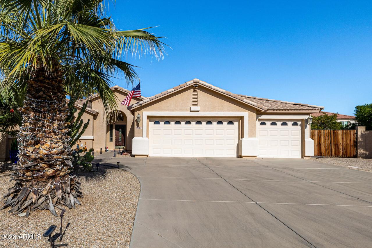 31267 N Saddlebag Ln., San Tan Valley, AZ 85143