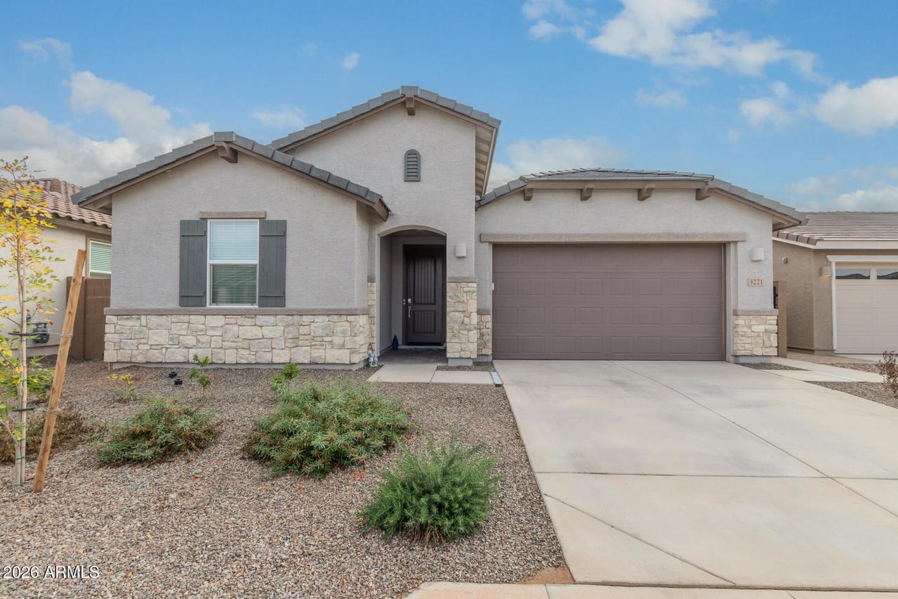 3221 E Ranchhand Dr., San Tan Valley, AZ 85140