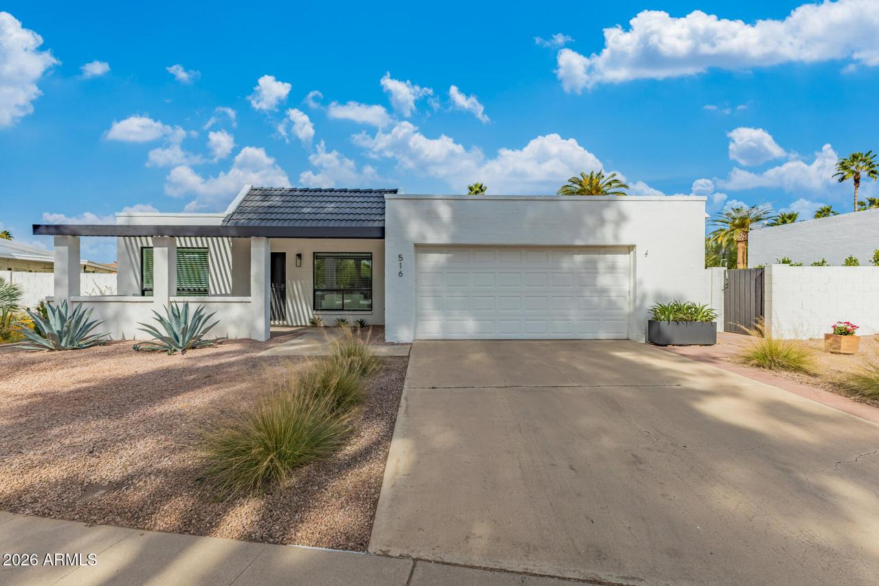 516 E Piping Rock Rd., Phoenix, AZ 85022
