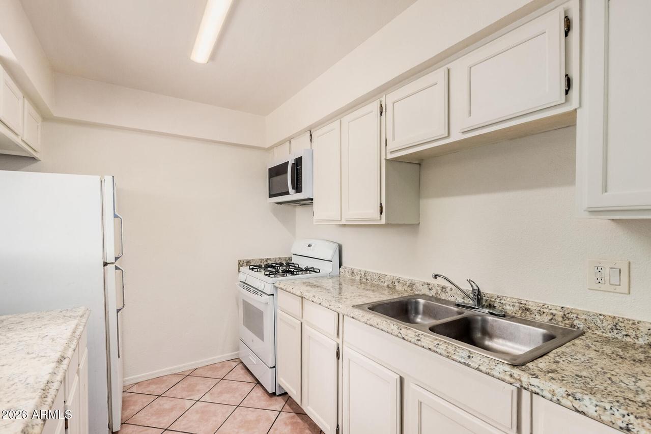 7937 W Pinchot Ave., Phoenix, AZ 85033