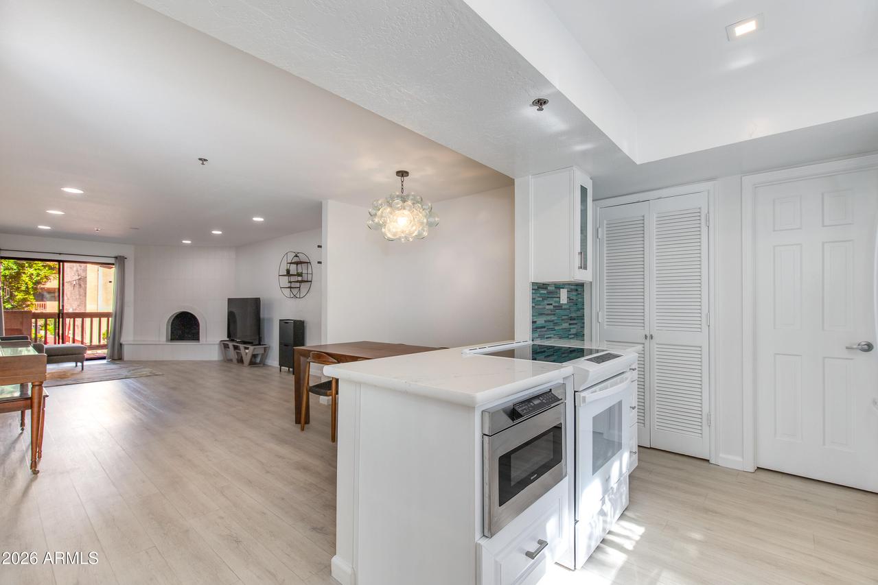 3031 N Civic Center Plz. #218, Scottsdale, AZ 85251