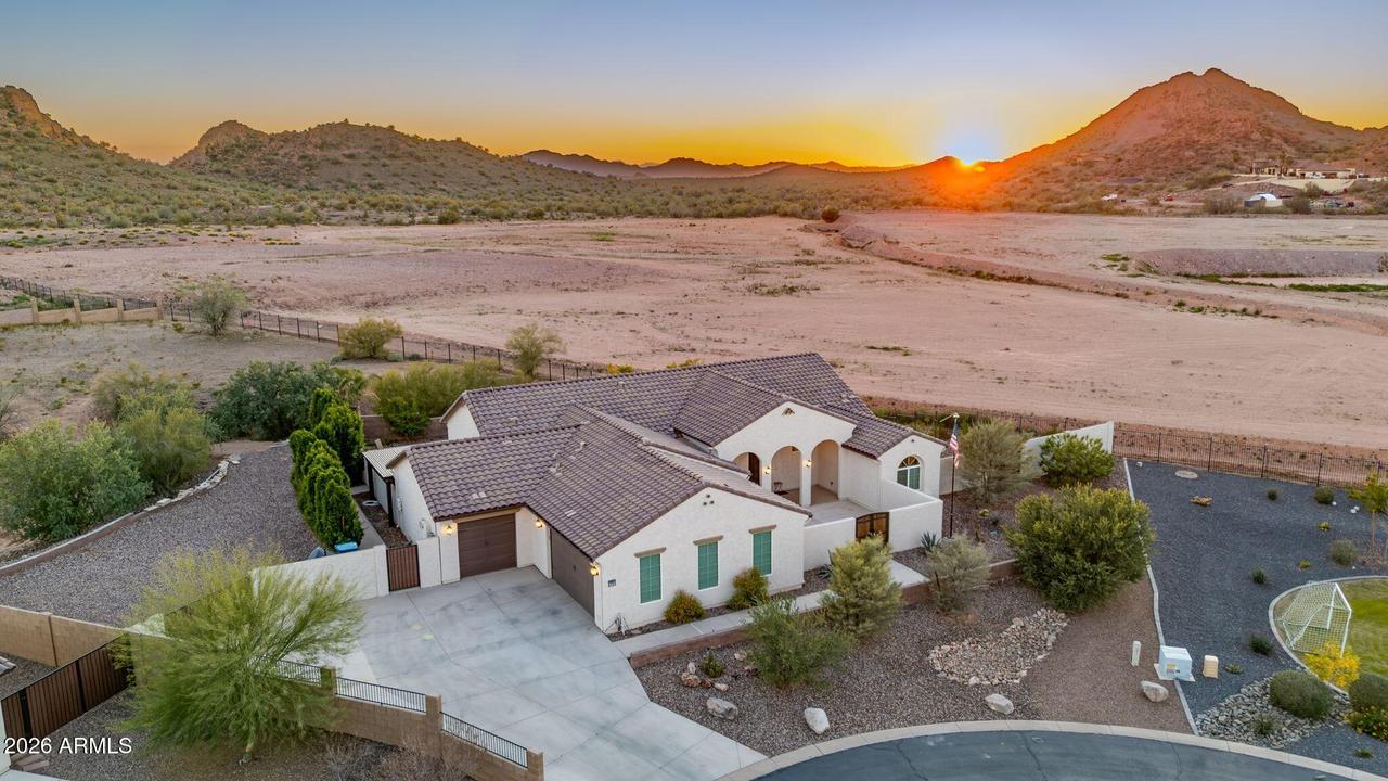 565 W Perkins St., San Tan Valley, AZ 85143