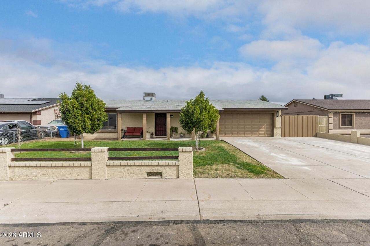 4427 N 79th Ln., Phoenix, AZ 85033