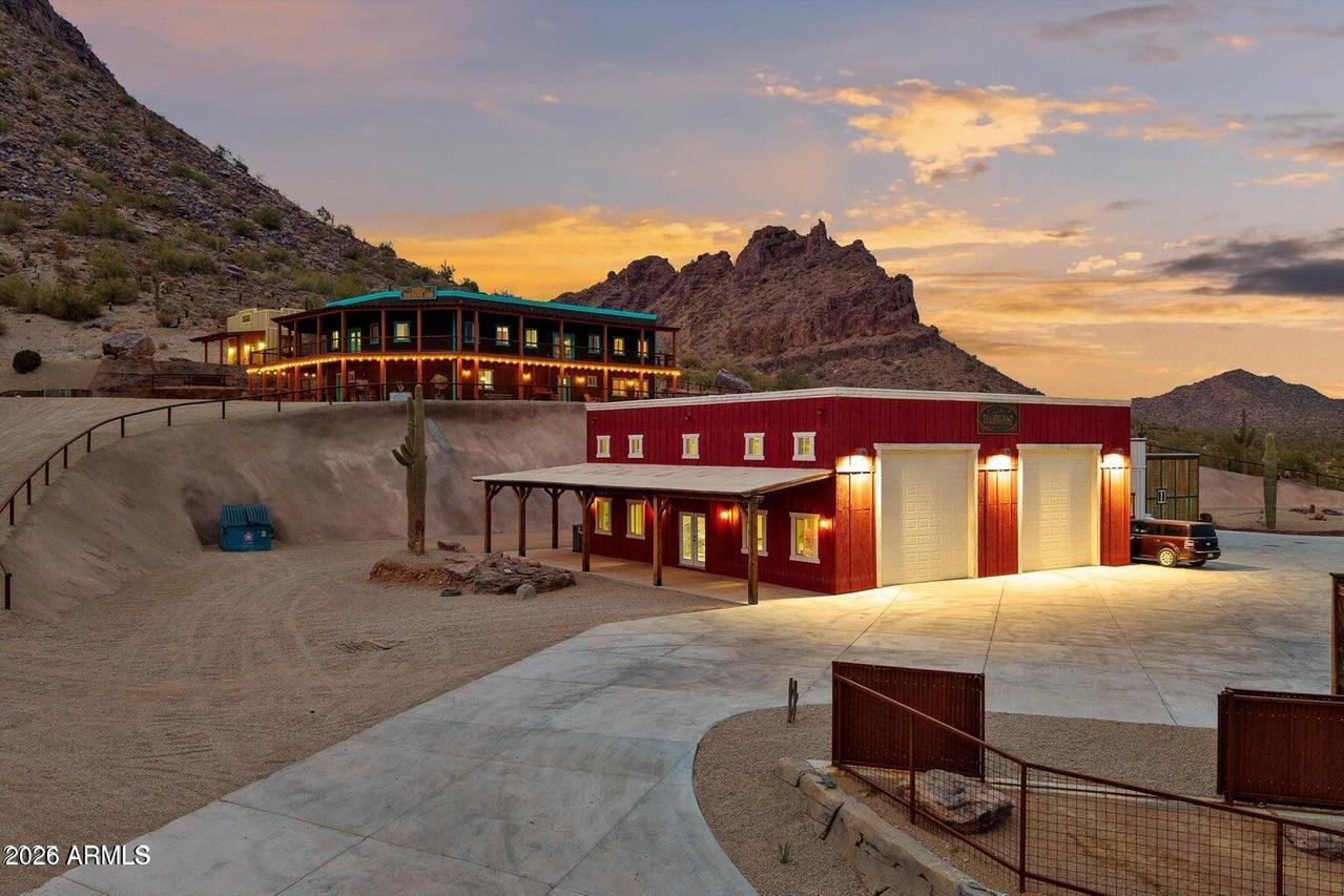 27194 N Bear Paw Pass, San Tan Valley, AZ 85144