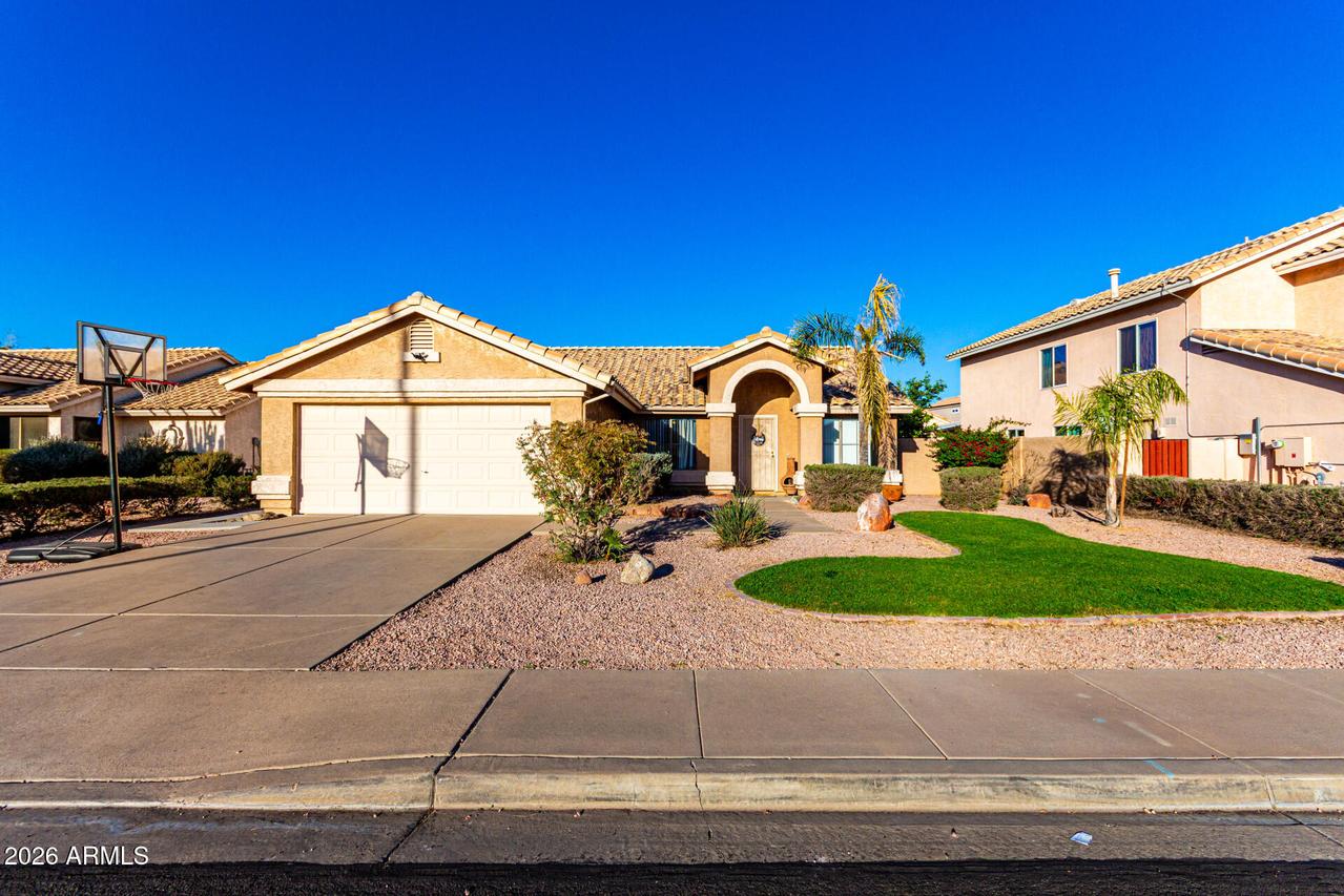 7344 E Medina Ave., Mesa, AZ 85209