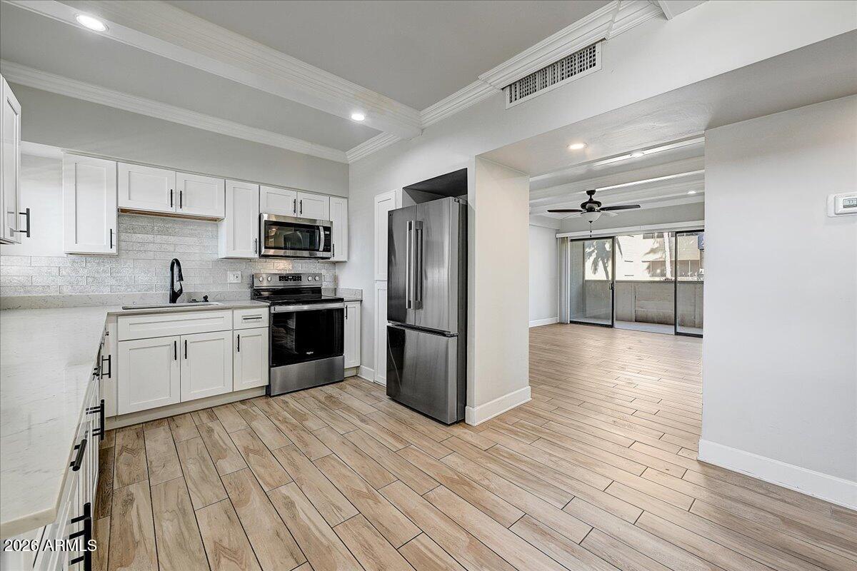 349 E Thomas Rd. #E302, Phoenix, AZ 85012