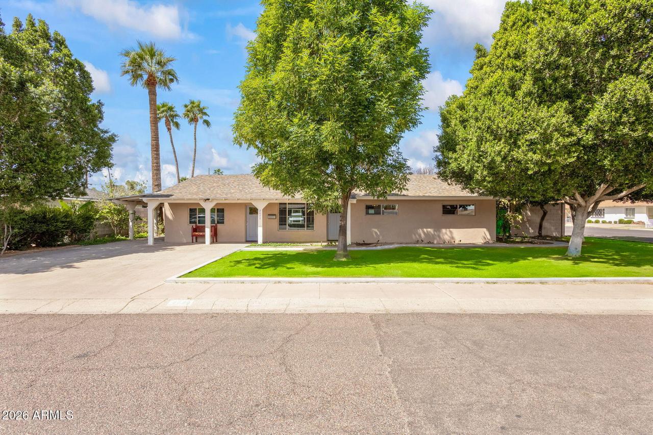 4640 N 14th Ave., Phoenix, AZ 85013