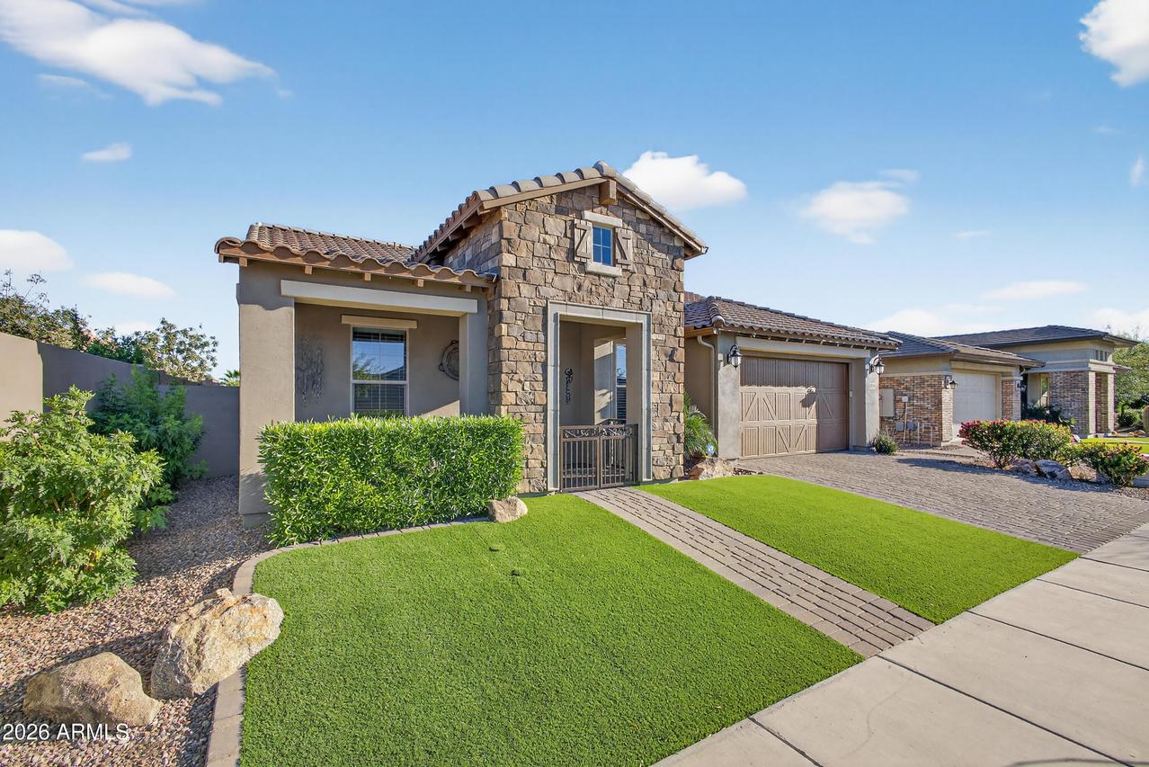 10541 E Thunderbolt Ave., Mesa, AZ 85212