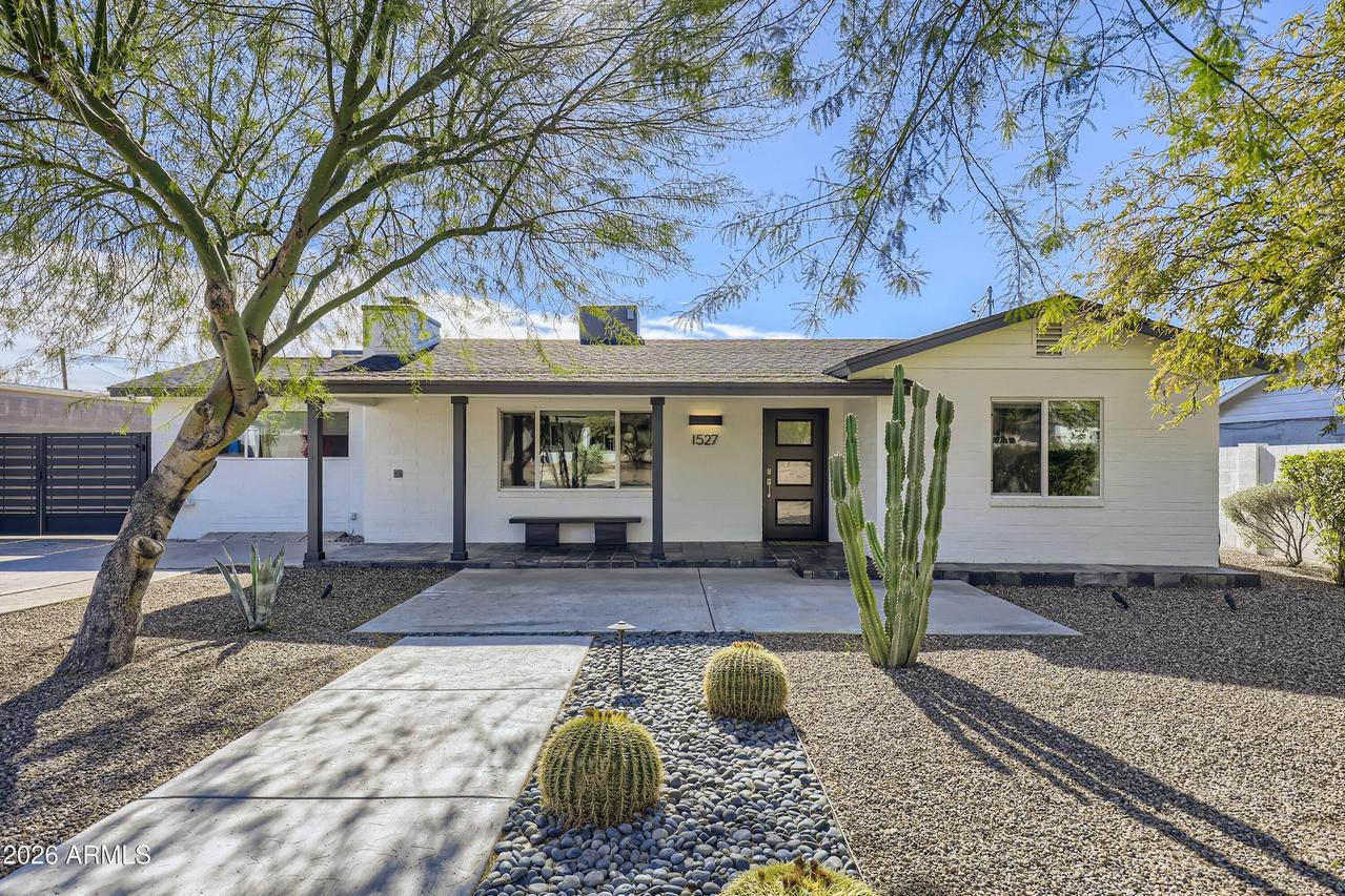 1527 E El Camino Dr., Phoenix, AZ 85020