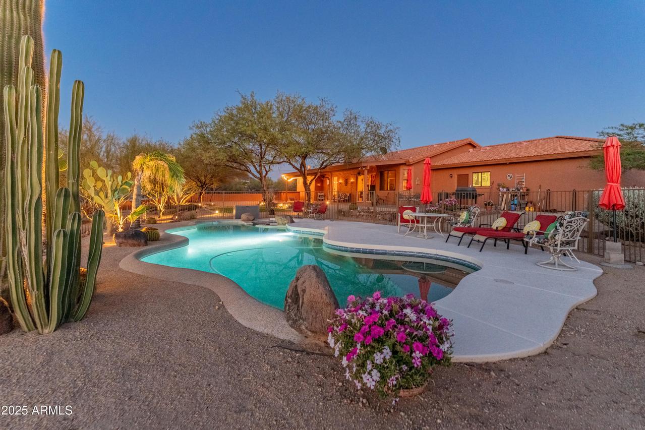 43638 N 22nd St., New River, AZ 85087