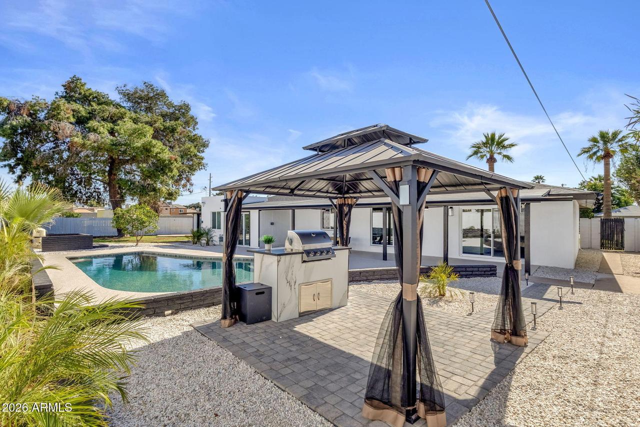 1524 W Mission Ln., Phoenix, AZ 85021