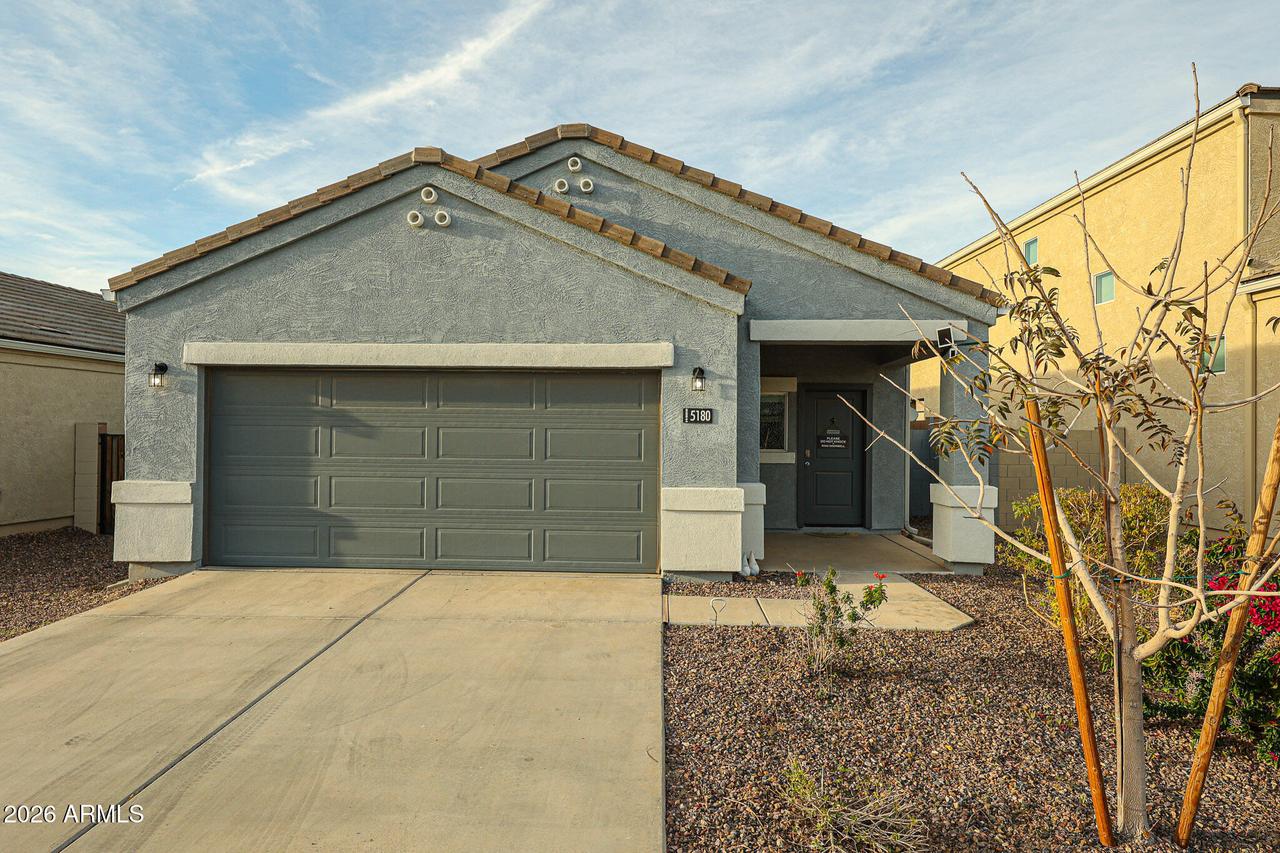 5180 E Gummite Dr., San Tan Valley, AZ 85143