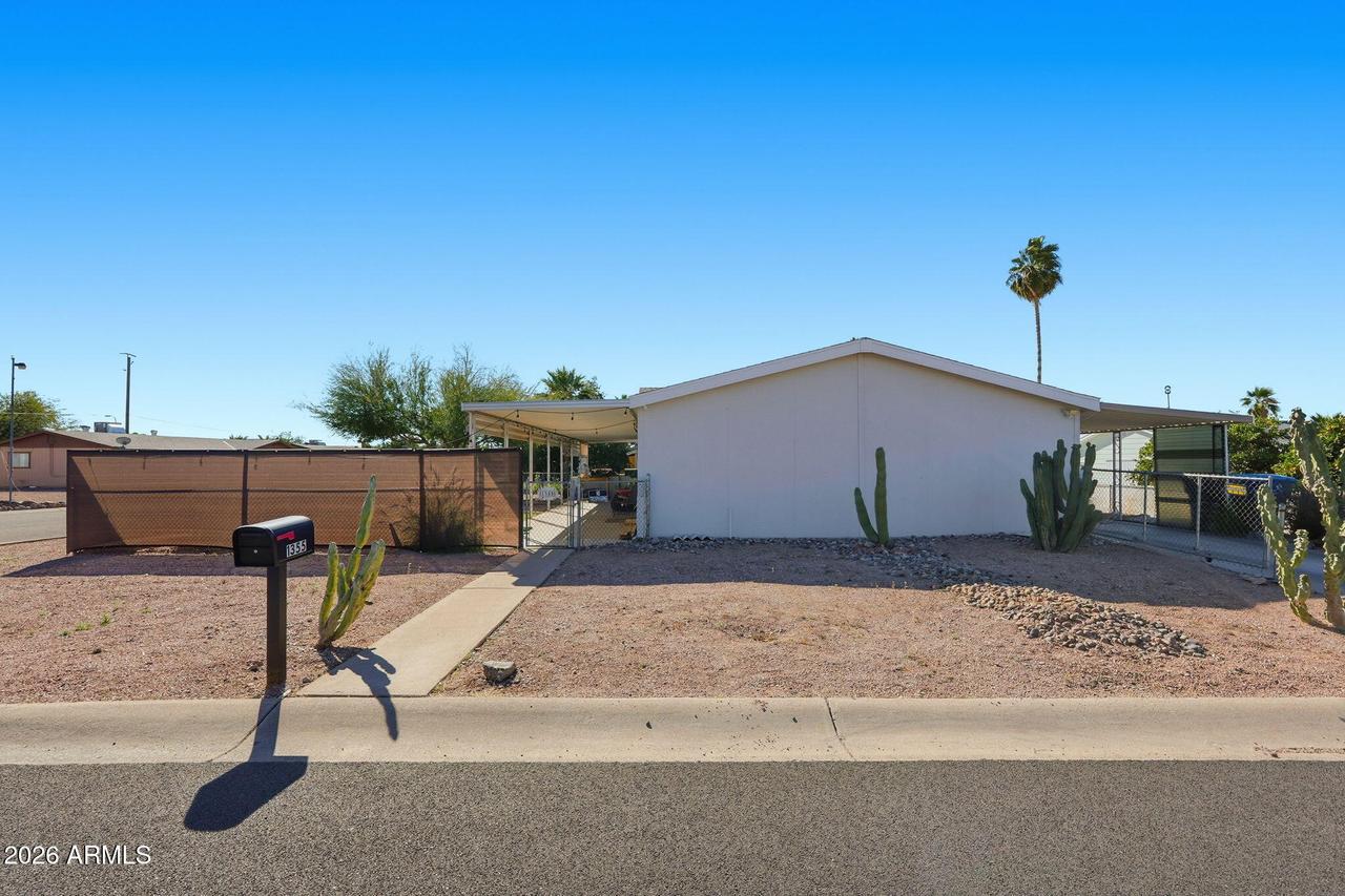 1355 W 4th Ave., Apache Junction, AZ 85120