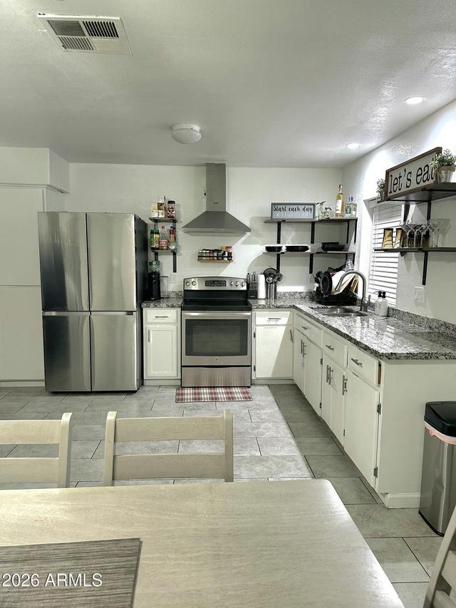 8109 W Montecito Ave., Phoenix, AZ 85033