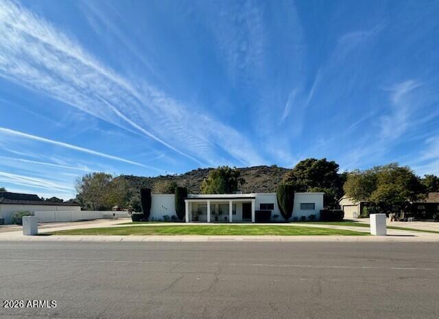 836 W Moon Valley Dr., Phoenix, AZ 85023