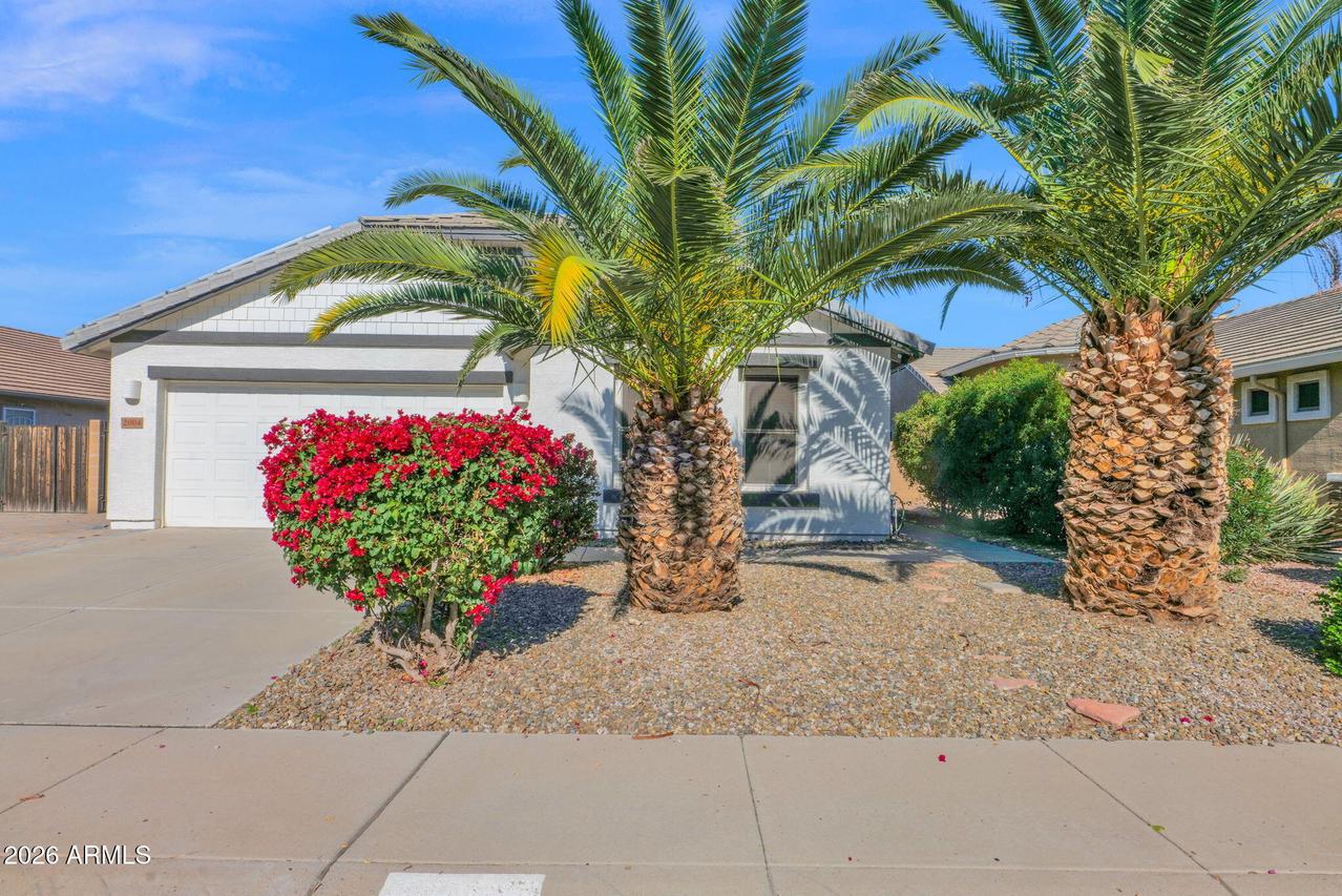2004 W Half Moon Cir., San Tan Valley, AZ 85144