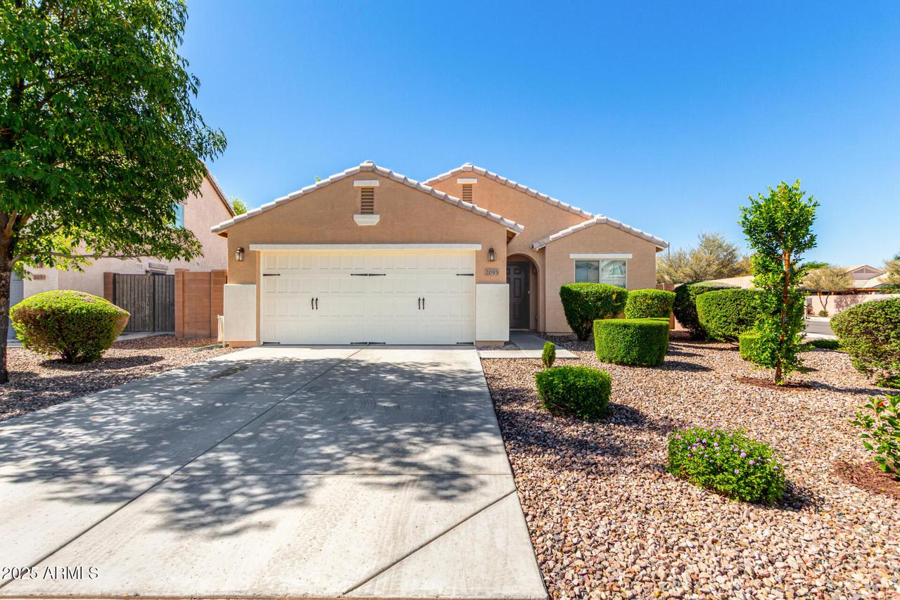 2053 E Saddlebrook Ct., Gilbert, AZ 85298