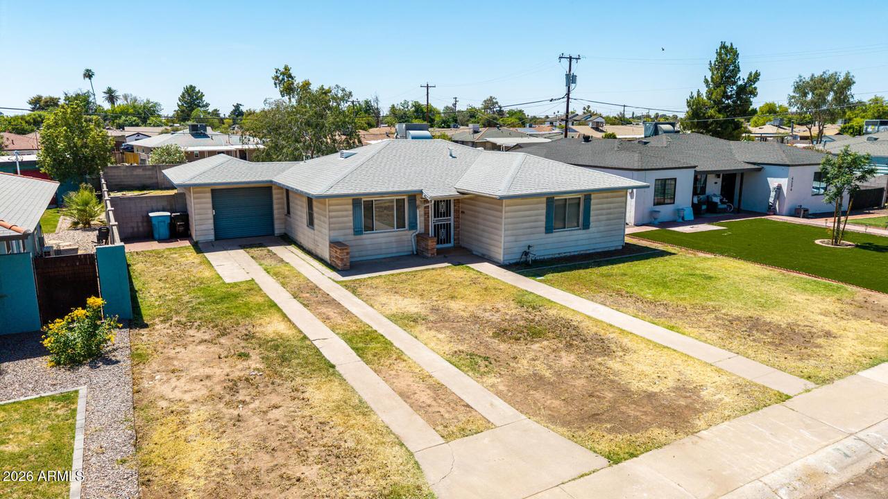 4230 N 16th Ave., Phoenix, AZ 85015