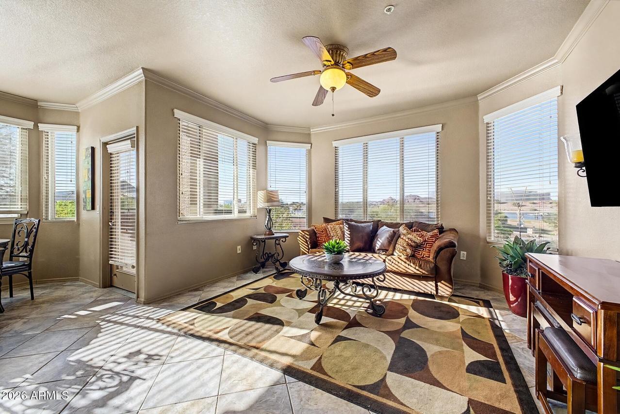 425 W Rio Salado Pkwy. #101, Tempe, AZ 85281