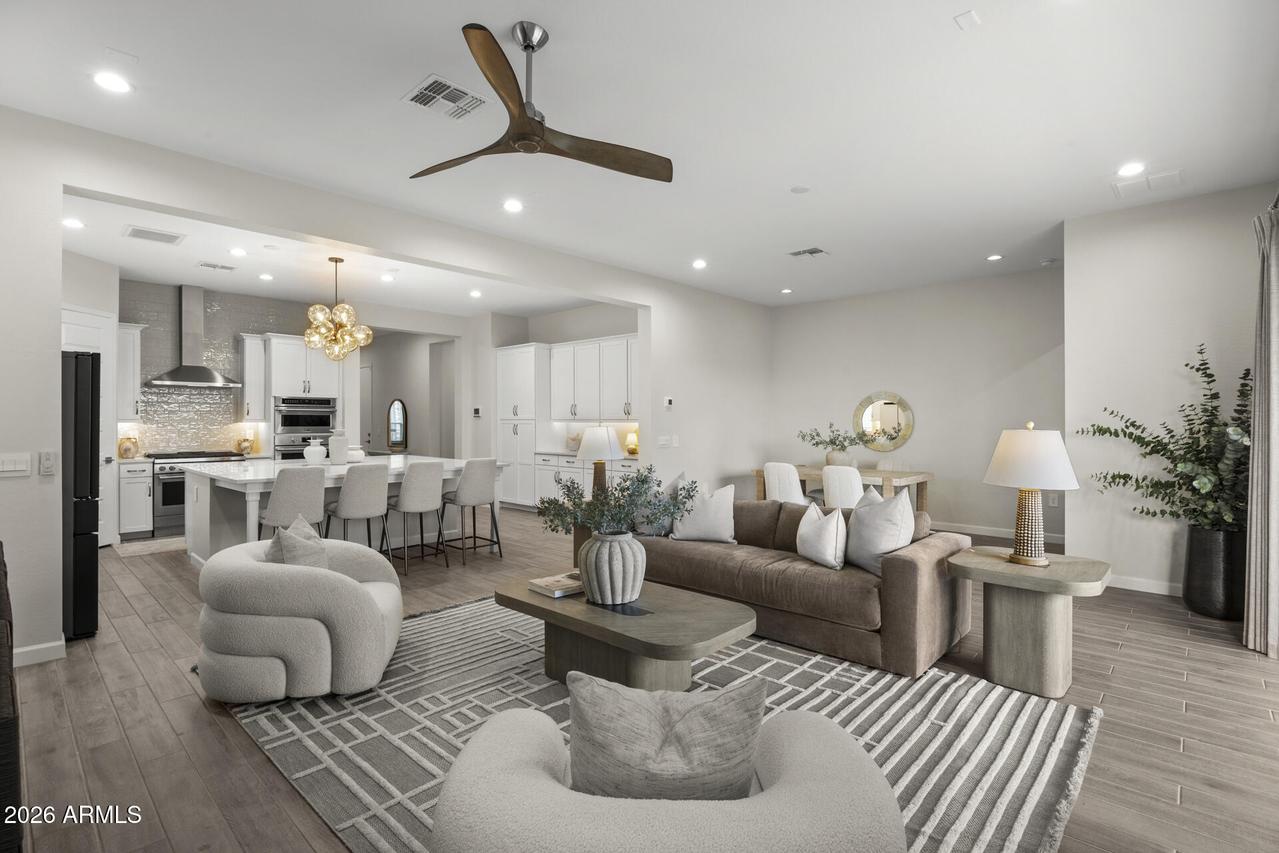 5954 E Cat Balue Dr., Phoenix, AZ 85054