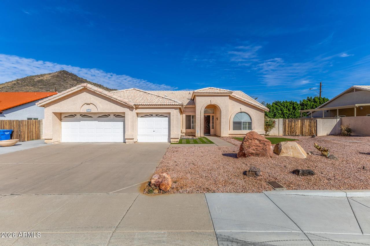 5538 W Fallen Leaf Ln., Glendale, AZ 85310