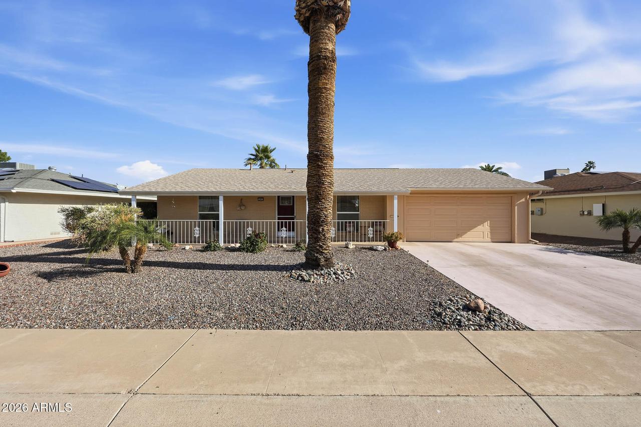 10915 W El Capitan Cir., Sun City, AZ 85351