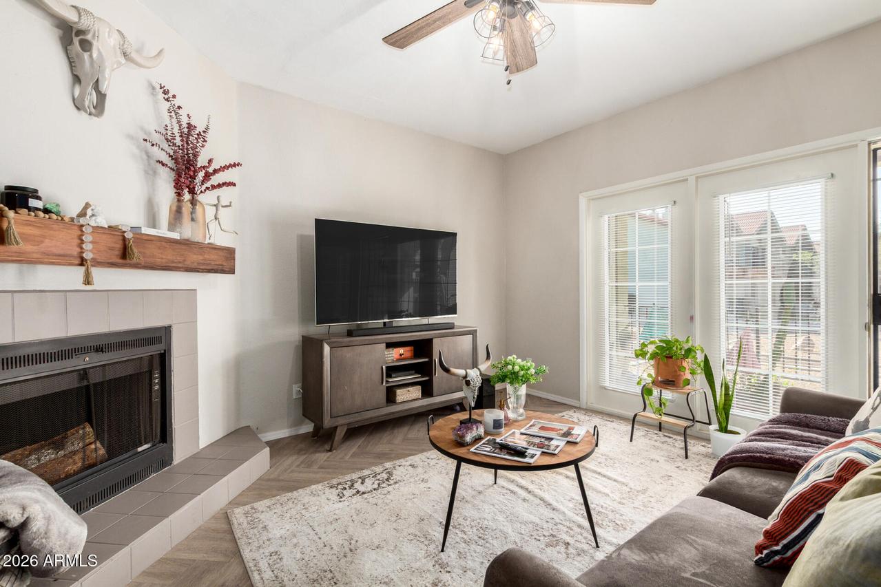 2315 W Union Hills Dr. #104, Phoenix, AZ 85027