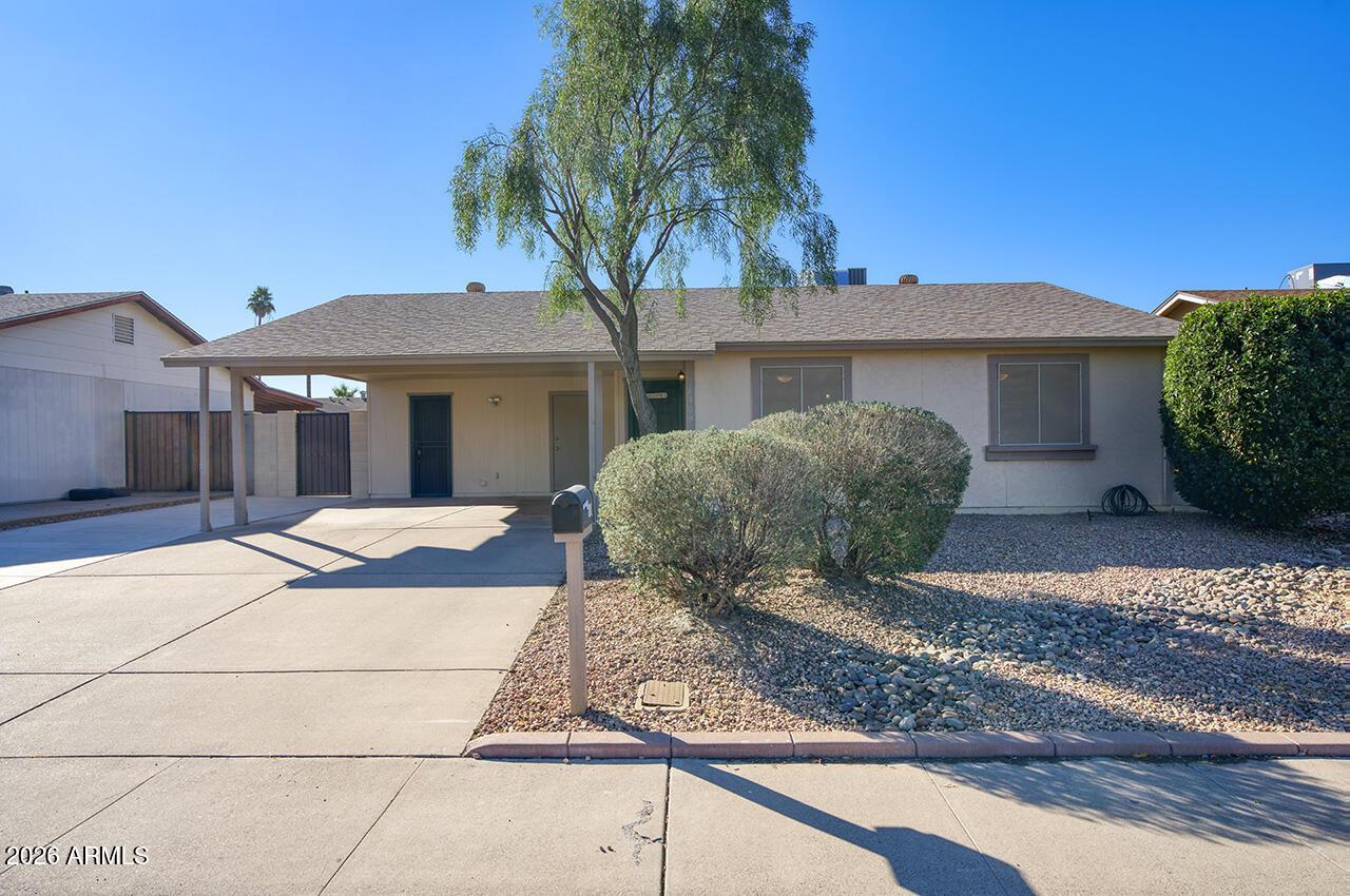 6109 W Tierra Buena Ln., Glendale, AZ 85306