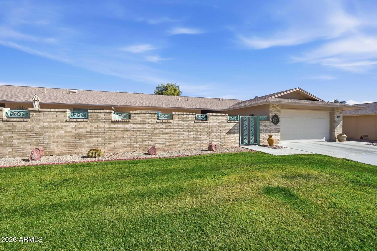 19225 N Sombrero Cir., Sun City, AZ 85373