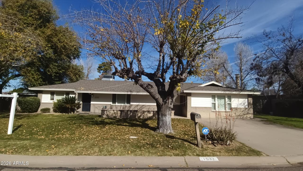 1532 W Loma Ln., Phoenix, AZ 85021