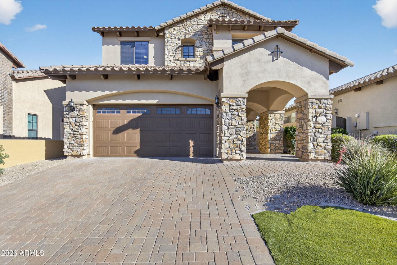 8724 E Ivy St., Mesa, AZ 85207