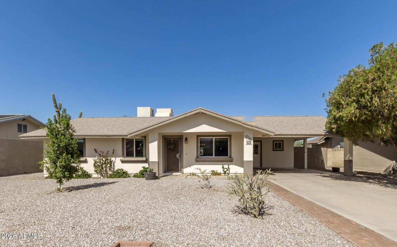 222 W Ivyglen St., Mesa, AZ 85201