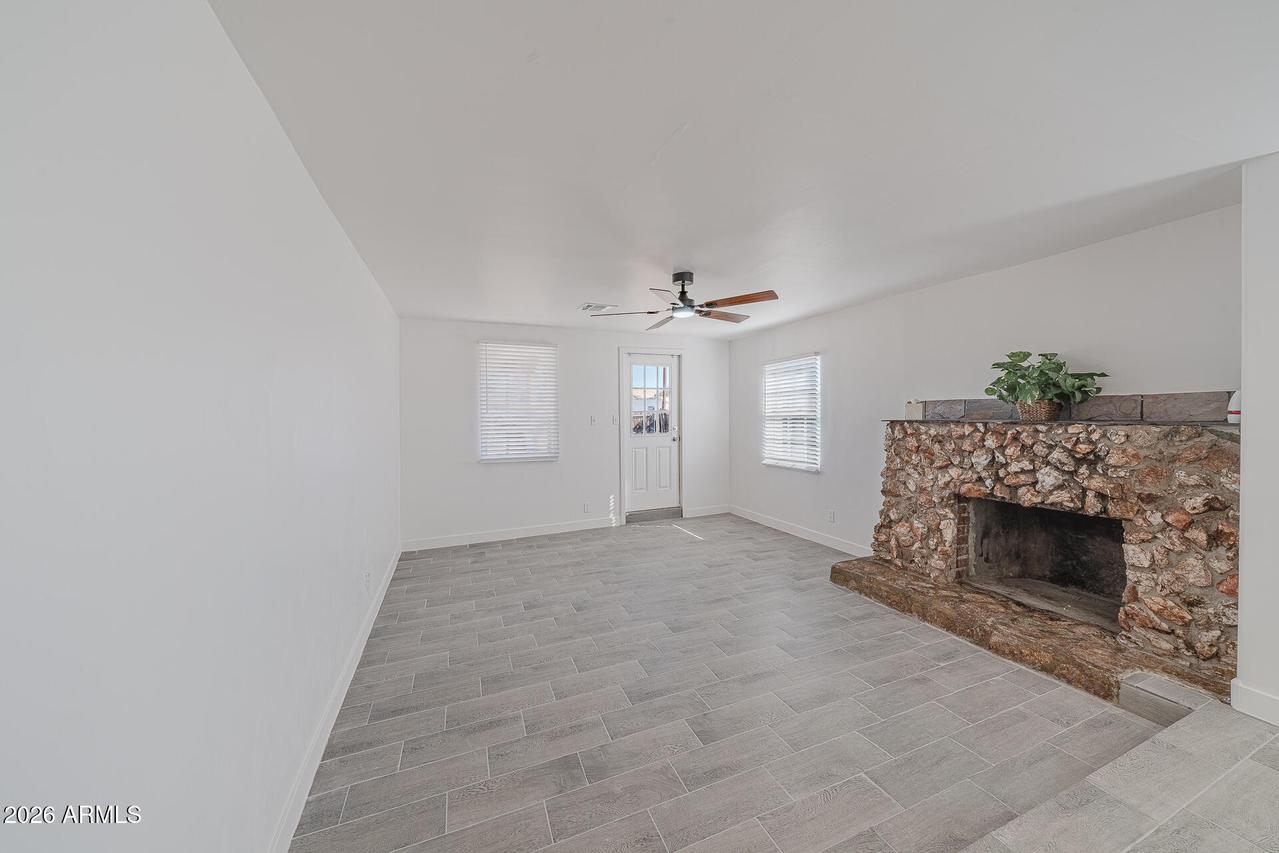 4211 N 32nd Ave., Phoenix, AZ 85017