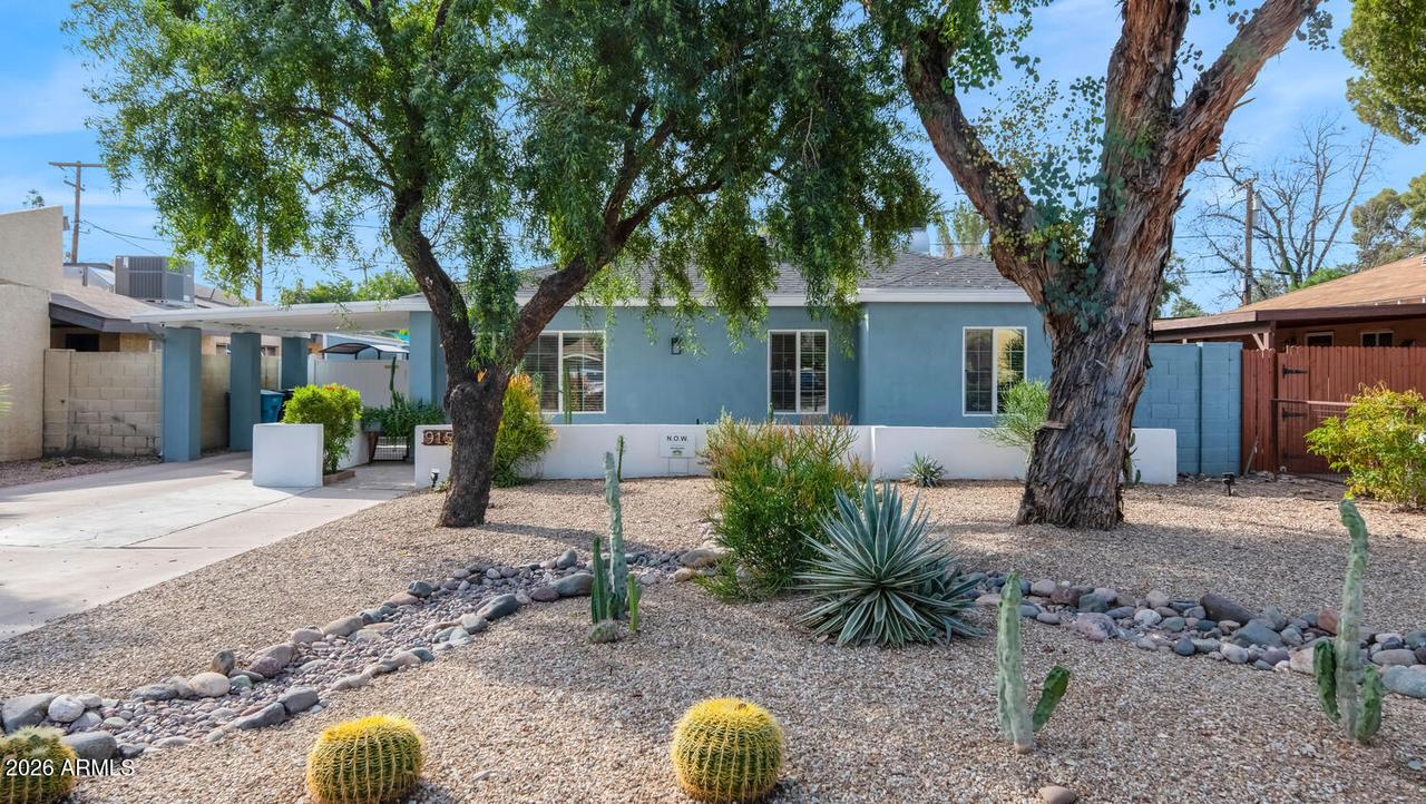 915 W Glenrosa Ave., Phoenix, AZ 85013