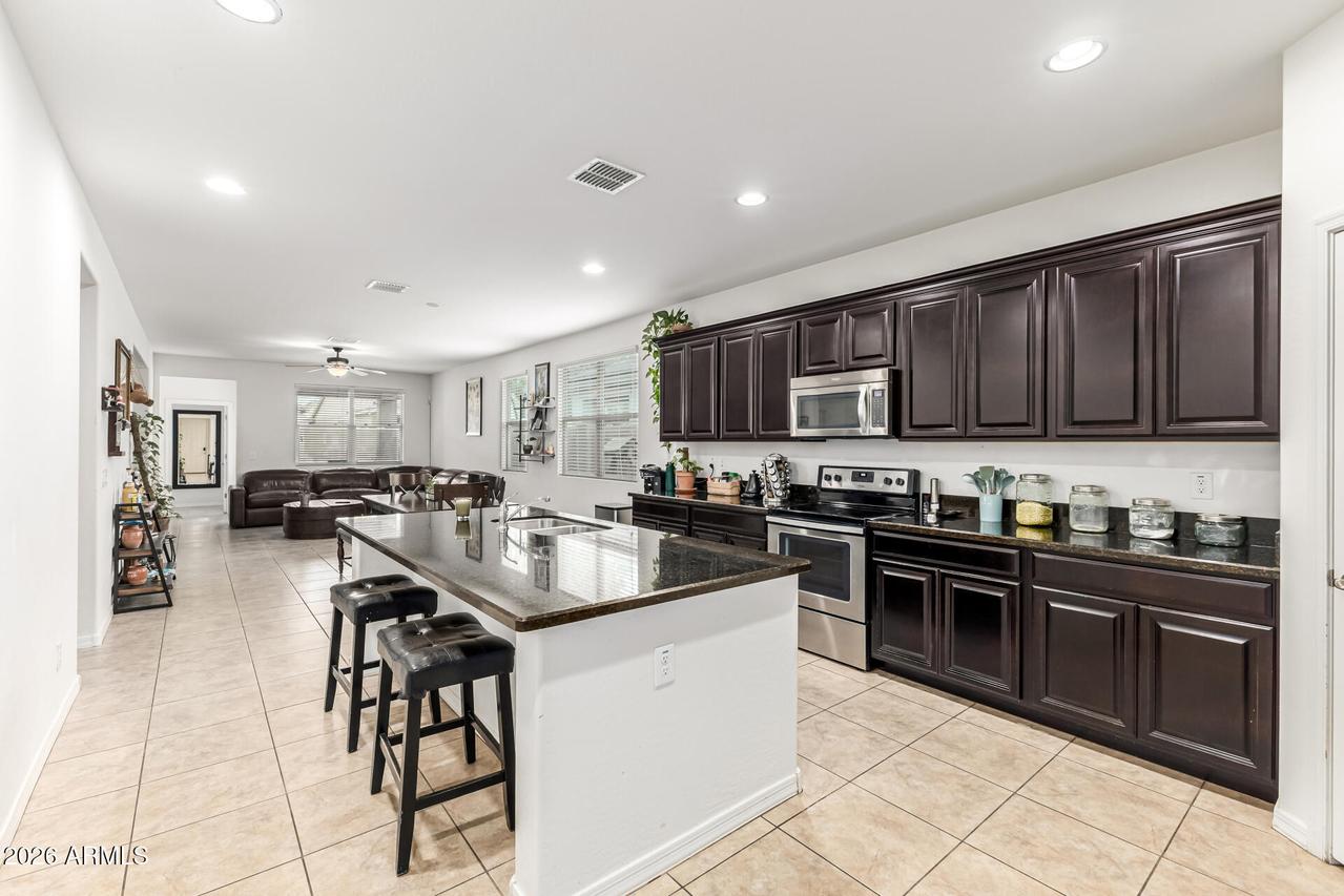 10336 W Hughes Dr., Tolleson, AZ 85353