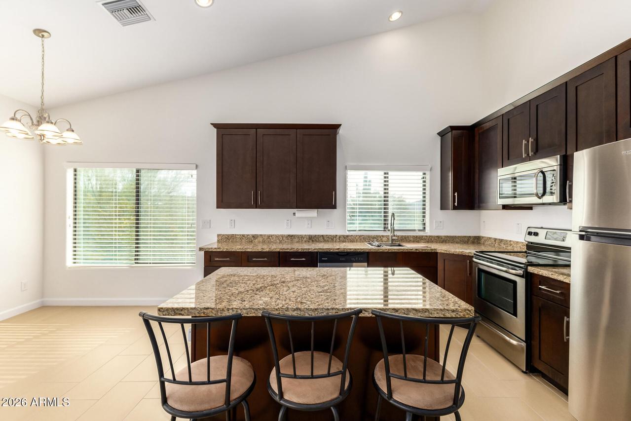 49112 N 3rd Ave., New River, AZ 85087