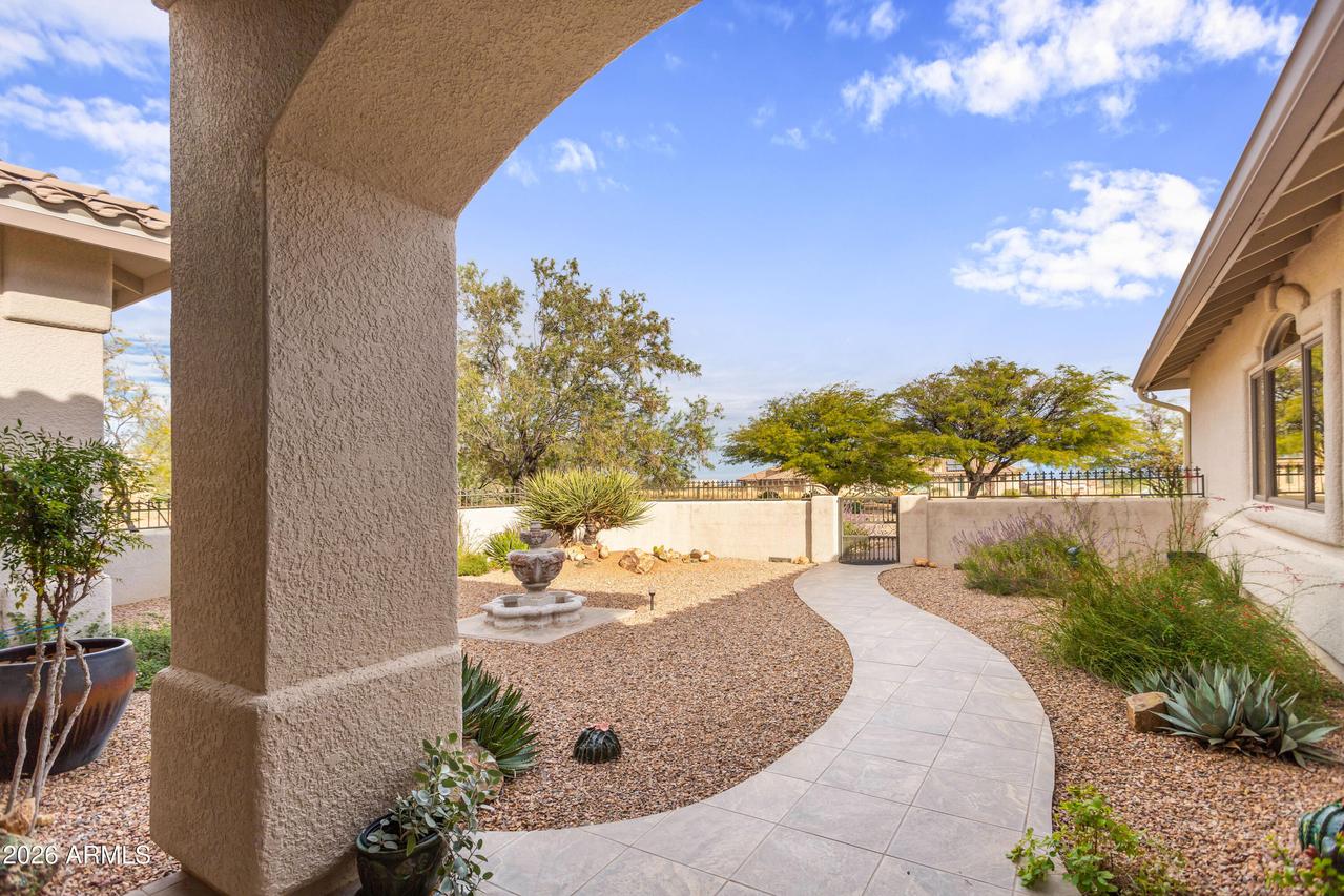 6152 E Lippizan Way, Hereford, AZ 85615