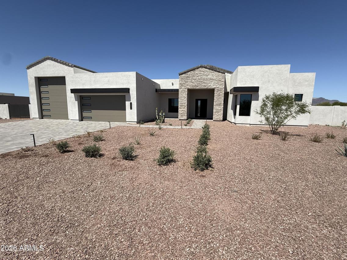 1880 E Creek Canyon Rd., Phoenix, AZ 85086