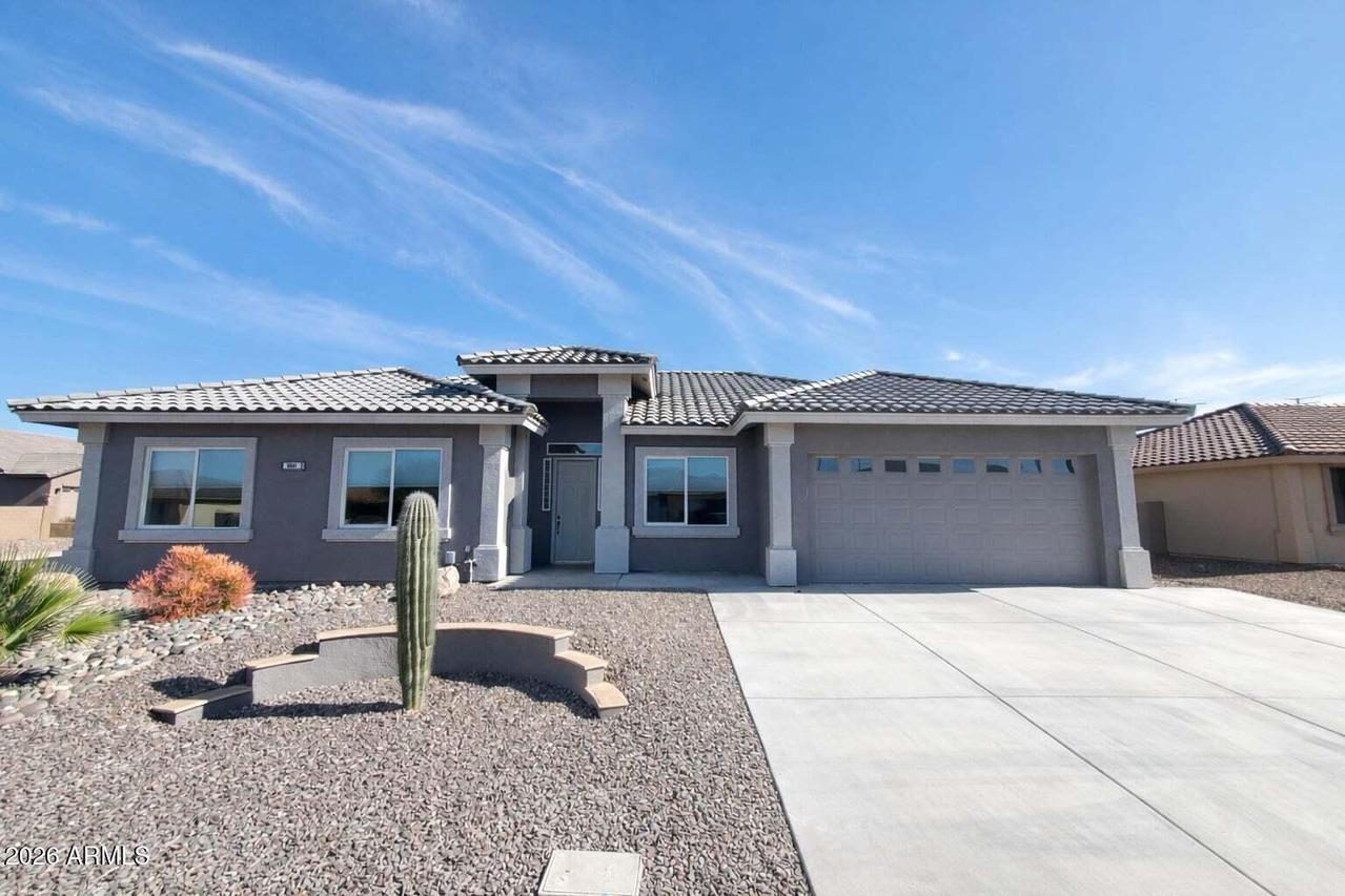 3041 S Lindenwood Cir., Mesa, AZ 85212