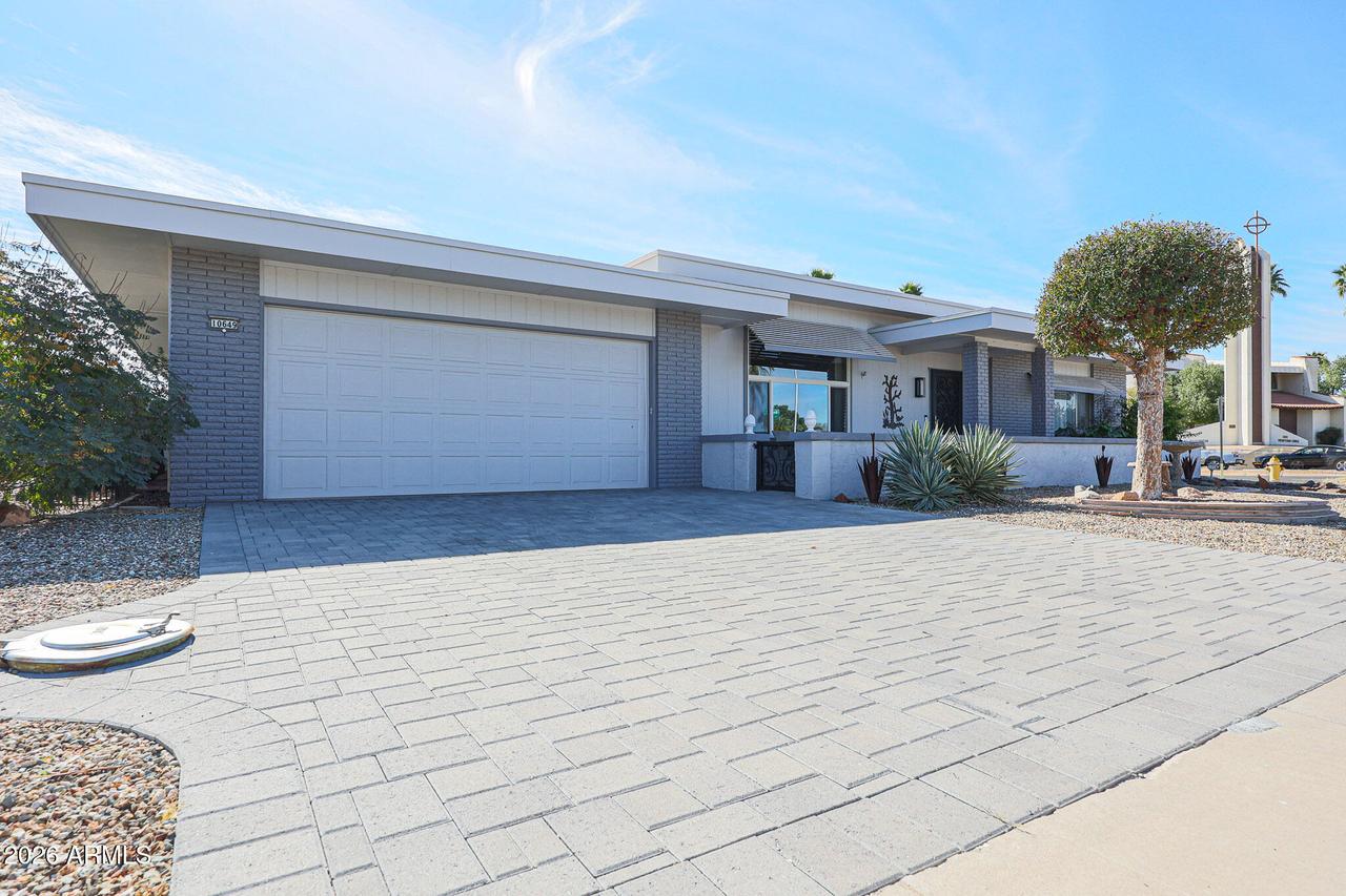 10649 W Brookside Dr., Sun City, AZ 85351