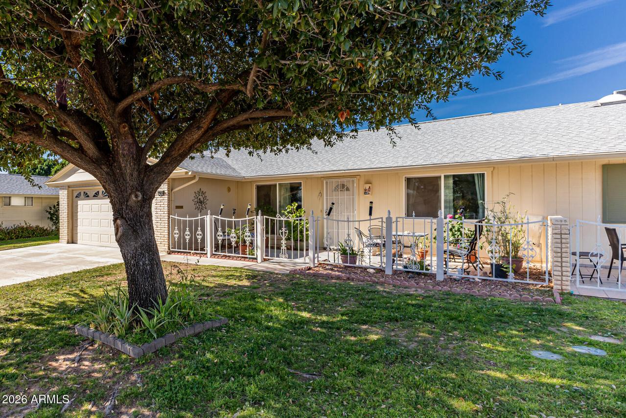 10416 W Bright Angel Cir., Sun City, AZ 85351