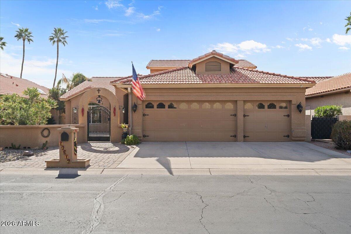 10619 E Arrowvale Dr., Sun Lakes, AZ 85248