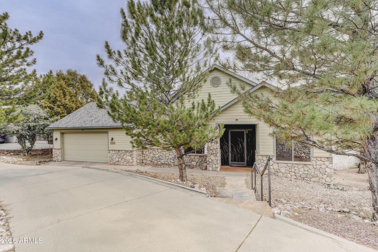 911 N Waters Edge Way, Prescott, AZ 86303