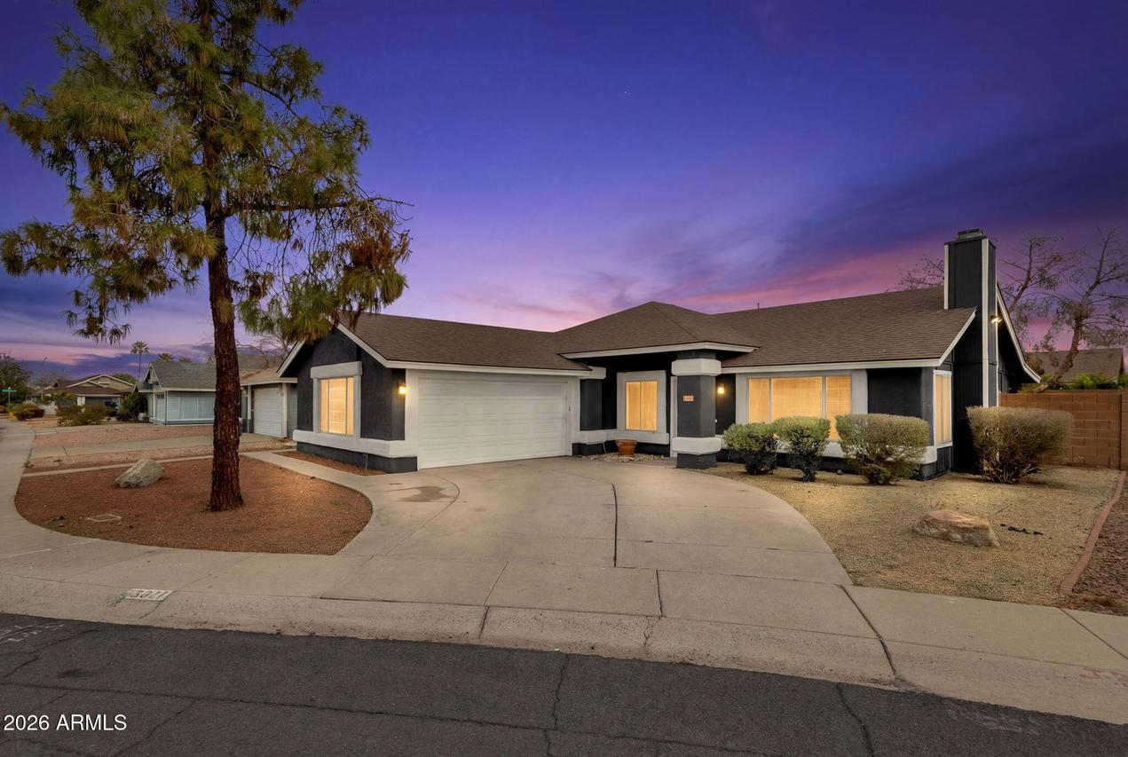 5021 N 86th Ave., Glendale, AZ 85305